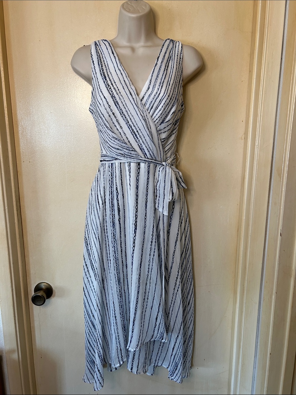 Dkny White Faux Wrap Dress with Navy Chain Stripes size 4